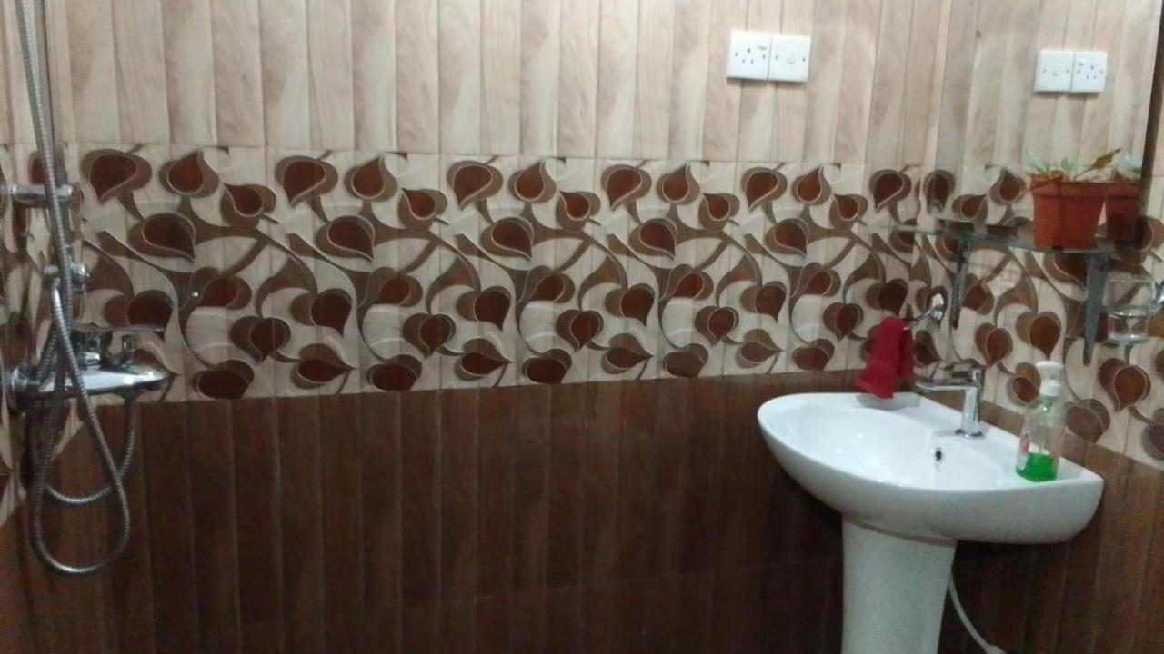 אלה Secret Nest Homestay מראה חיצוני תמונה